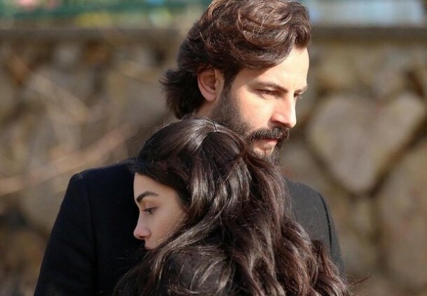 Любовь как в сериалах: 8 самых обсуждаемых турецких парочек 