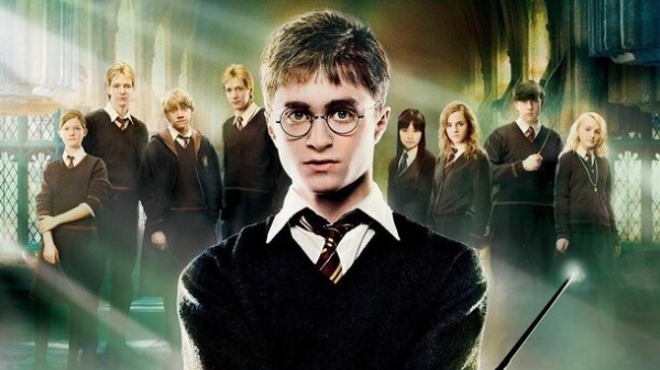 Где смотреть «Гарри Поттера» в новогодние каникулы 2023?