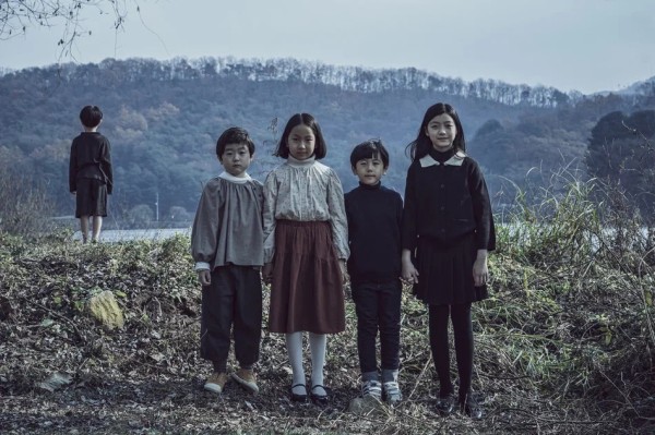 Вышел дублированный трейлер корейского триллера «Призрак у озера»
