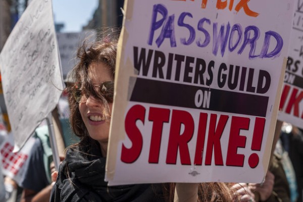 Гильдия актеров США готова присоединиться к забастовке сценаристов 