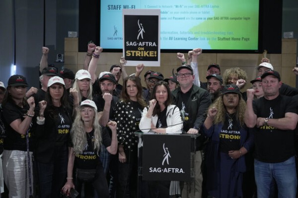 Гильдия голливудских актеров объявила забастовку вслед за Гильдией сценаристов