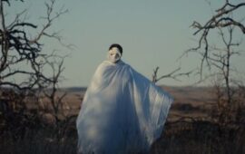«Кошмары гарантированы»: вышел трейлер признанного готического хоррора «Шепоты мертвого дома»