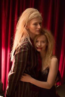🖼 Миа Васиковска и Тильда Суинтон на съемках «Выживут только любовники». Вампирс…